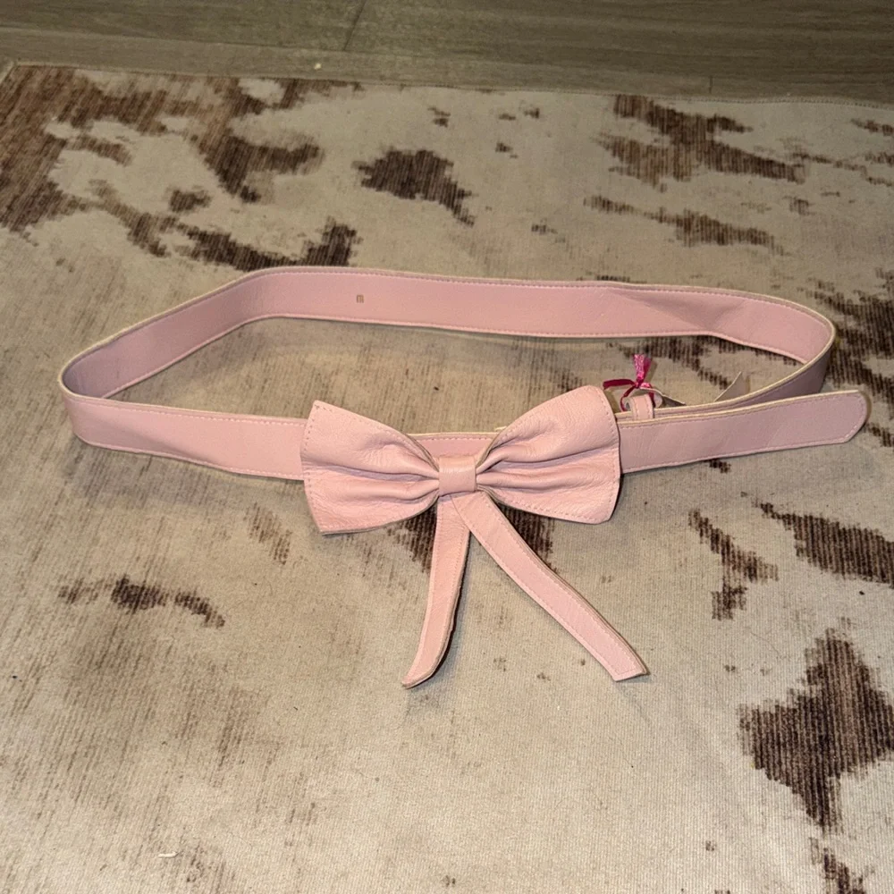 Cotton mill leather bow belt in blush pink M